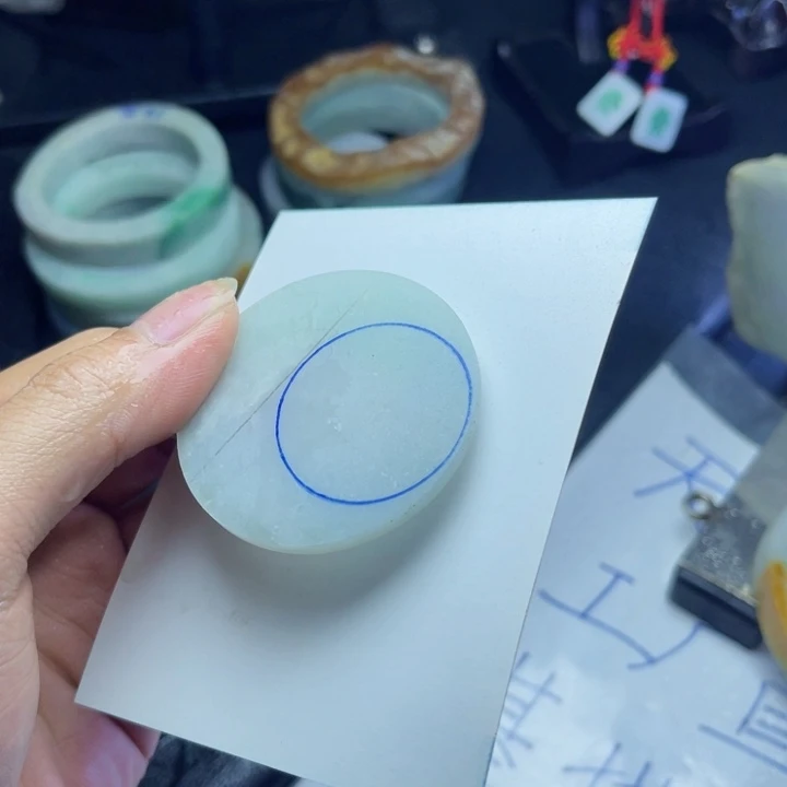 翡翠未镶嵌颈饰缅甸翡翠