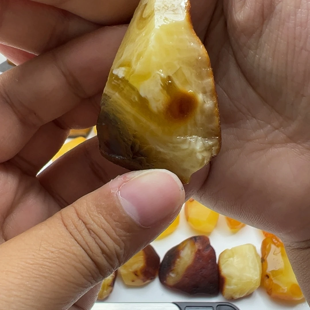 愈****未镶嵌定制琥珀蜜蜡定制