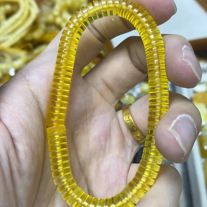 蜜蜡未镶嵌裸石串
