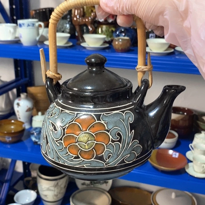 瓷片陶瓷品黑刻填彩提篮壶
