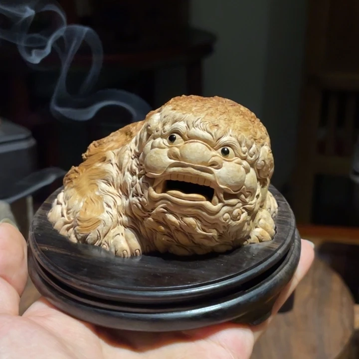 振***荔枝木雕刻款盘狮