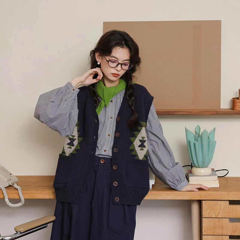 2025春季新款日系慵懒文艺色织重工几何图案针织马甲+长袖衬衫女