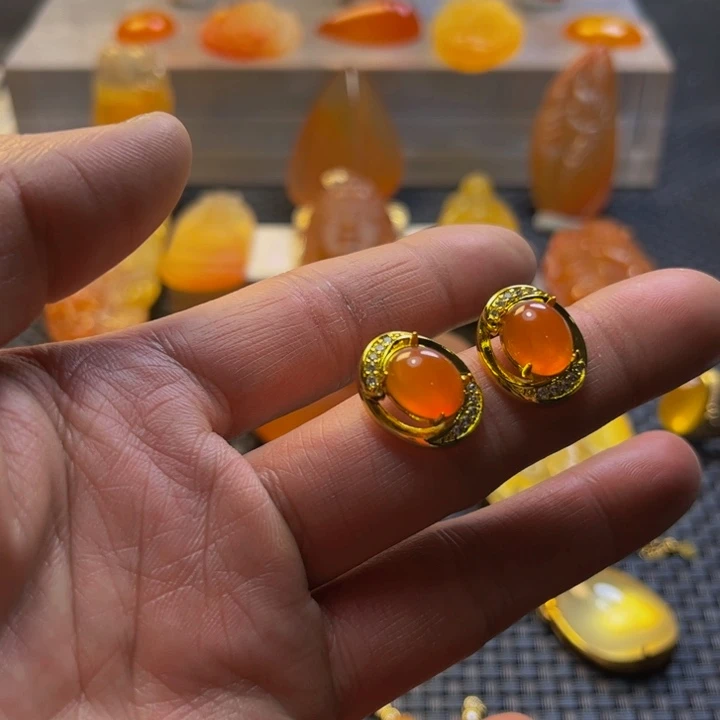 原***星石英质玉未镶嵌旦面