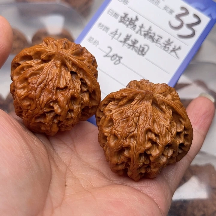文玩核桃把件西****头翻天印