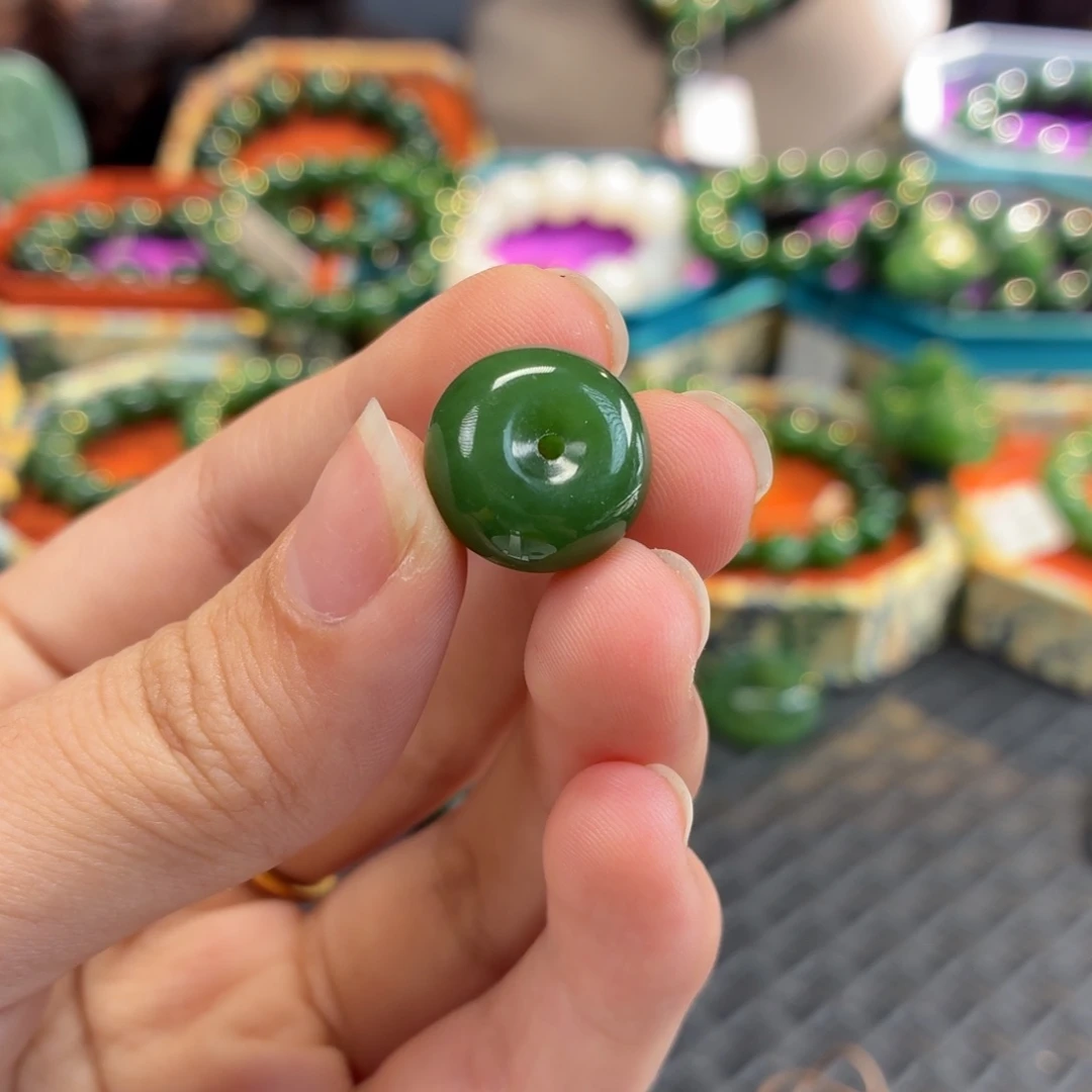 和田玉（碧玉）未镶嵌珠宝半成品