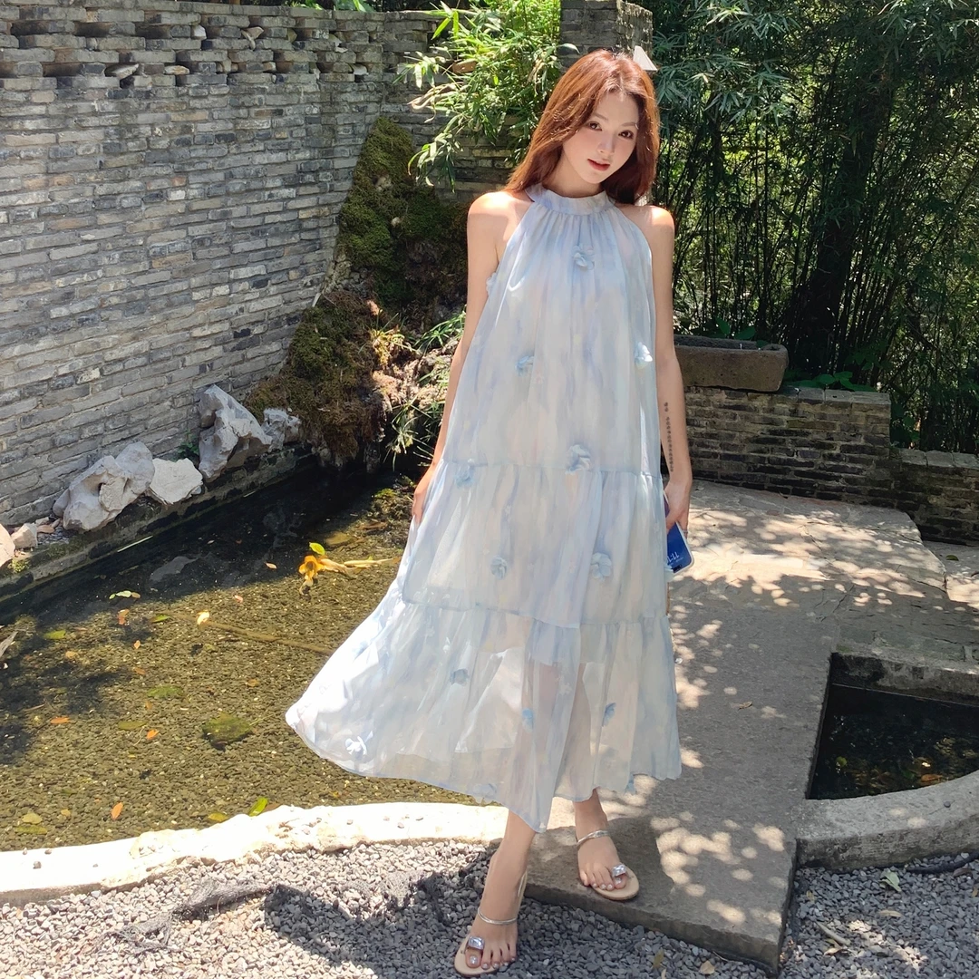 2025夏季新款温柔风白色连衣裙度假仙女立体花朵露肩背心无袖长裙