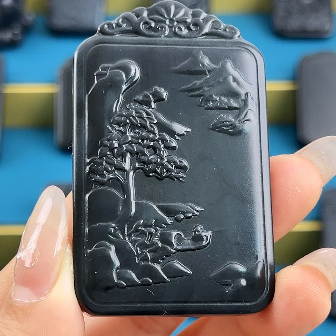 和田玉（墨玉）山水意境感未镶嵌