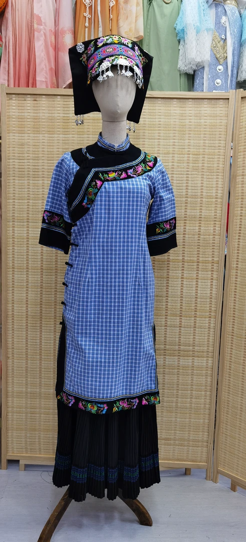 旗袍绣花苗服民族服装英姐苗服