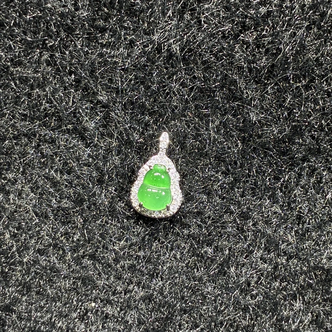 【聚鑫珠宝】天然翡翠A货满绿葫芦吊坠大气款多样性发货一y166
