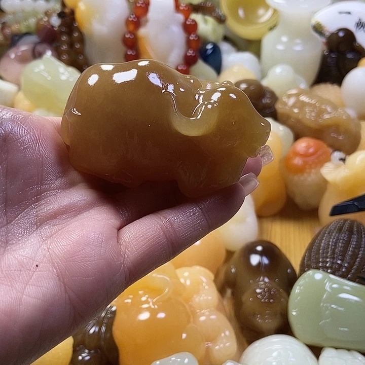 完全开放手把件牛