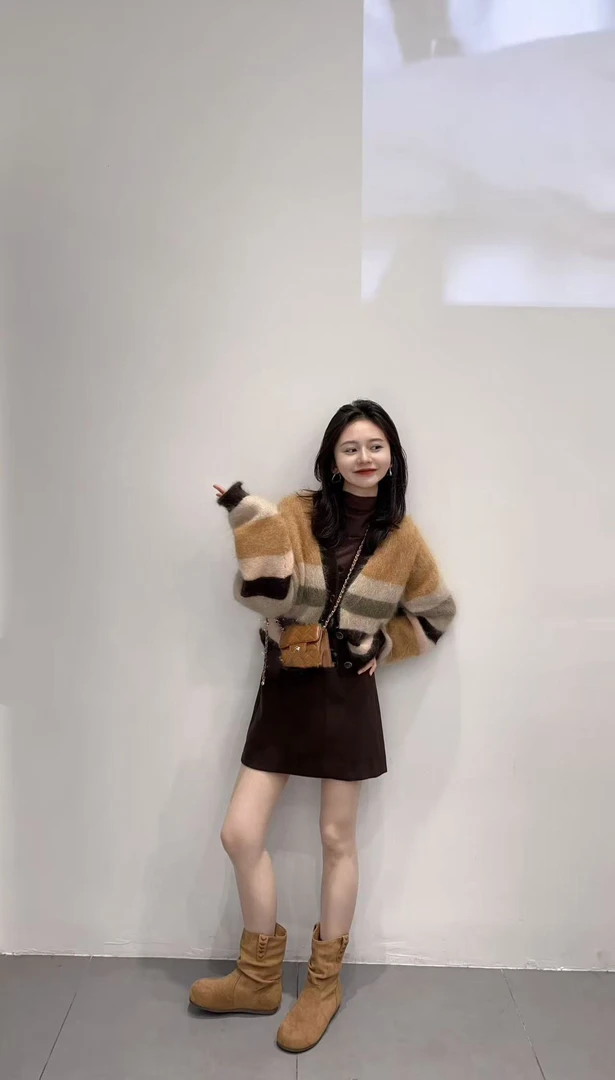 2025秋季新款韩系气质慵懒松弛感条纹针织开衫打底长袖半裙三件套