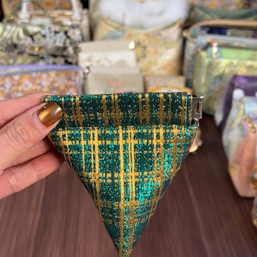 蚕丝开播福利零钱包