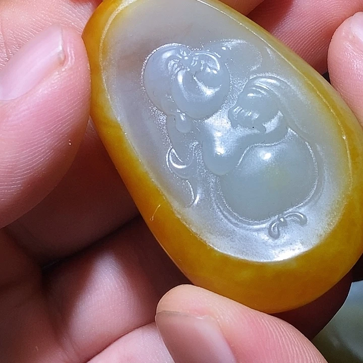 高***！和田玉未镶嵌颈饰CC