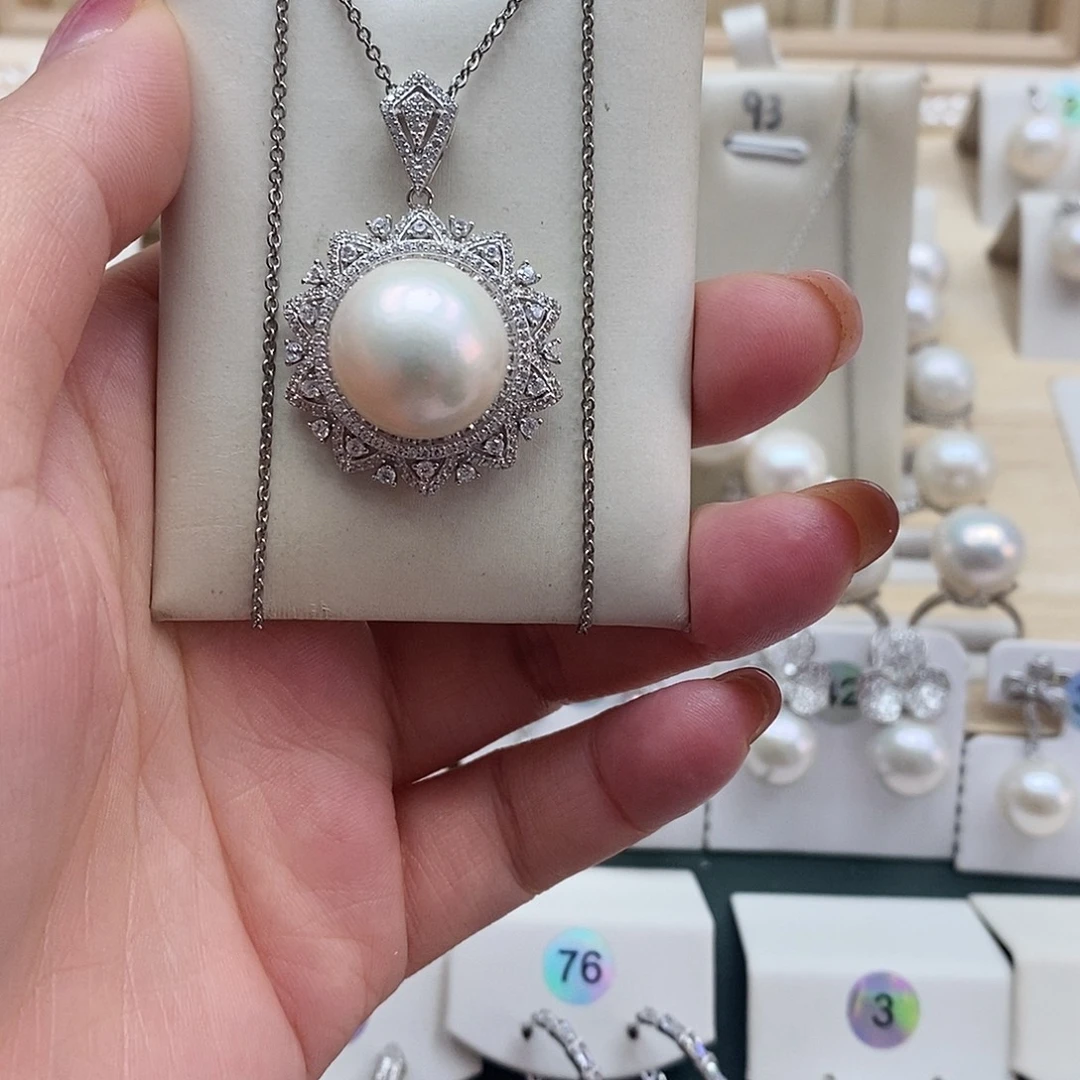 用***9银S925镶嵌颈饰淡水珍珠