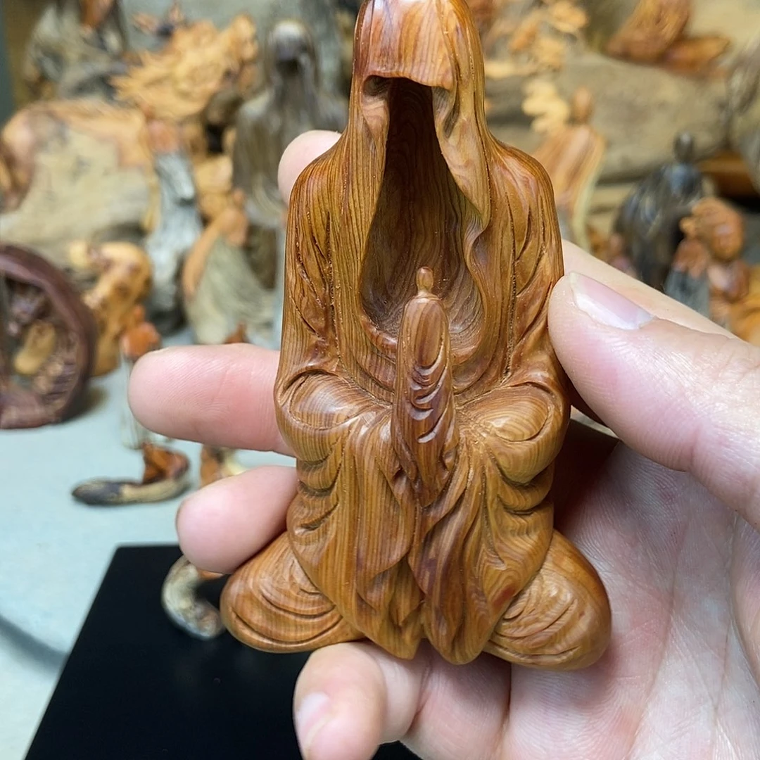 简***约柏木精品无相悟道手把件
