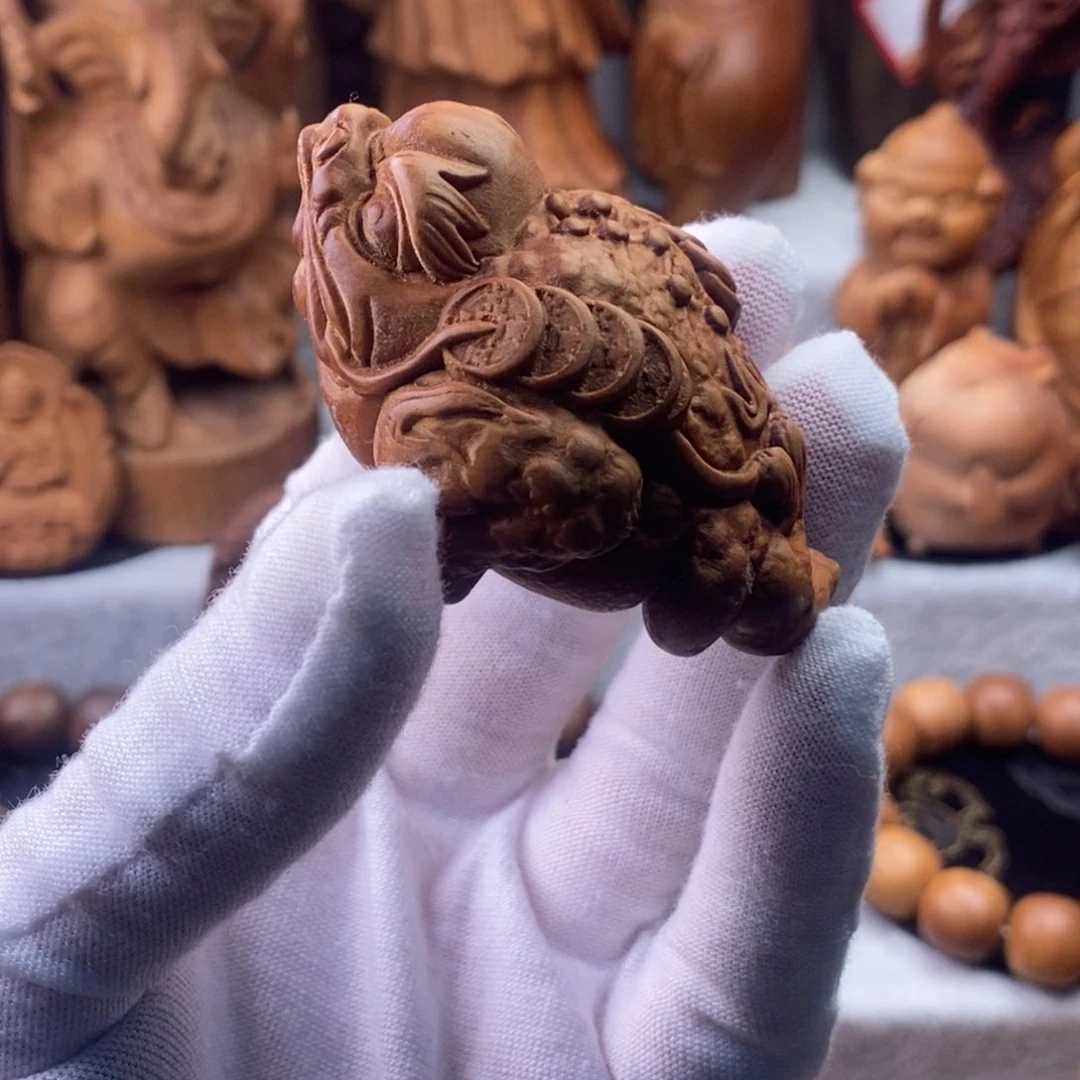 金蟾，奶香，雕刻件