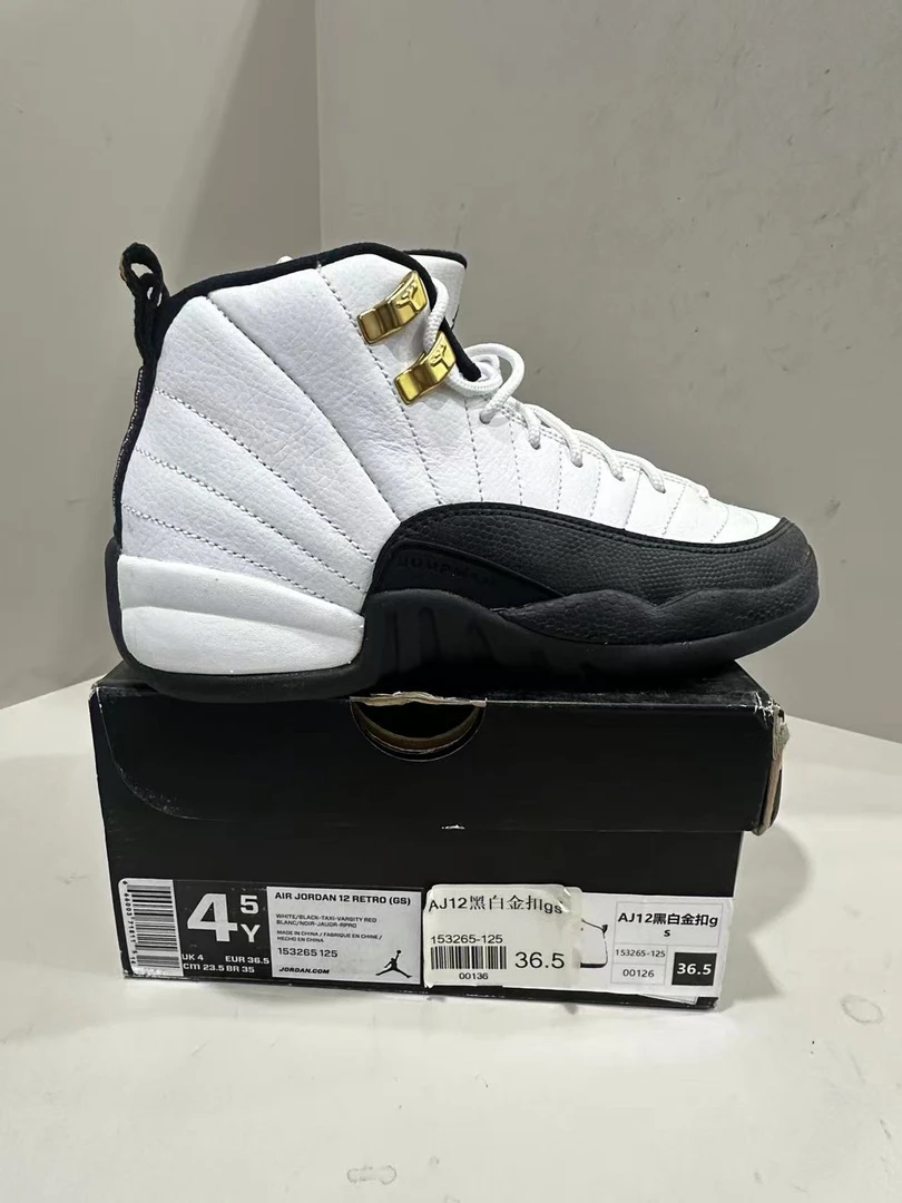 nike AJ12 黑白金扣 黑白·配色板鞋 36.5码 全新原盒·