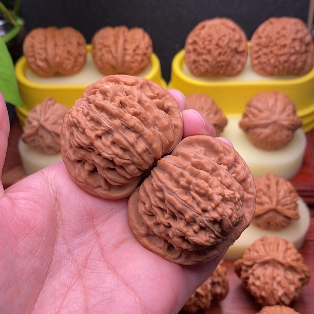 把件文玩核桃冷*冷46“毕业”老树红皮四座楼