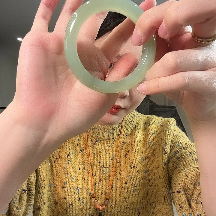 赛***蛇纹石玉未镶嵌颈饰