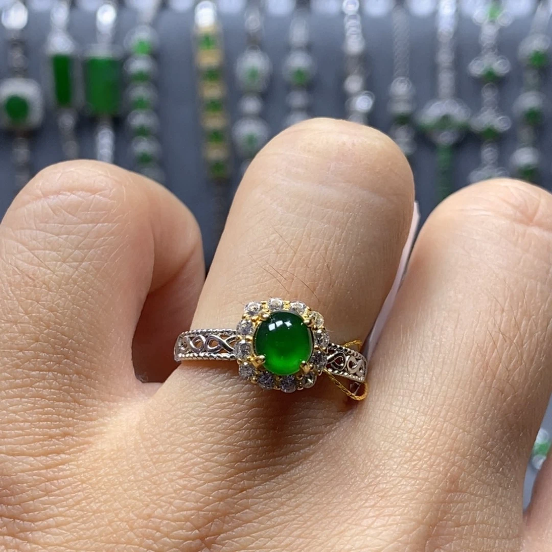 翡翠颈饰银S925镶嵌翡翠戒指