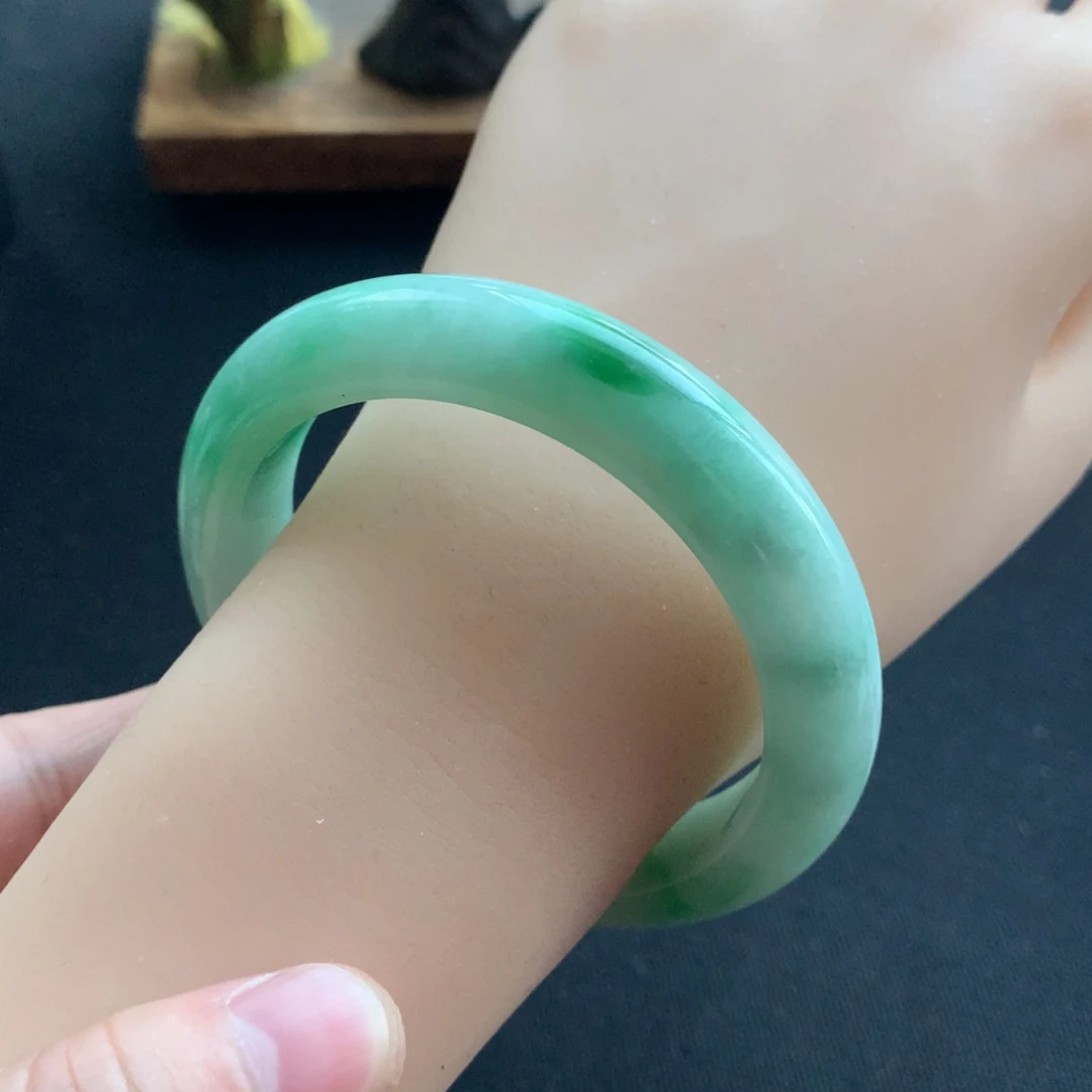 翡翠未镶嵌手镯8号57正