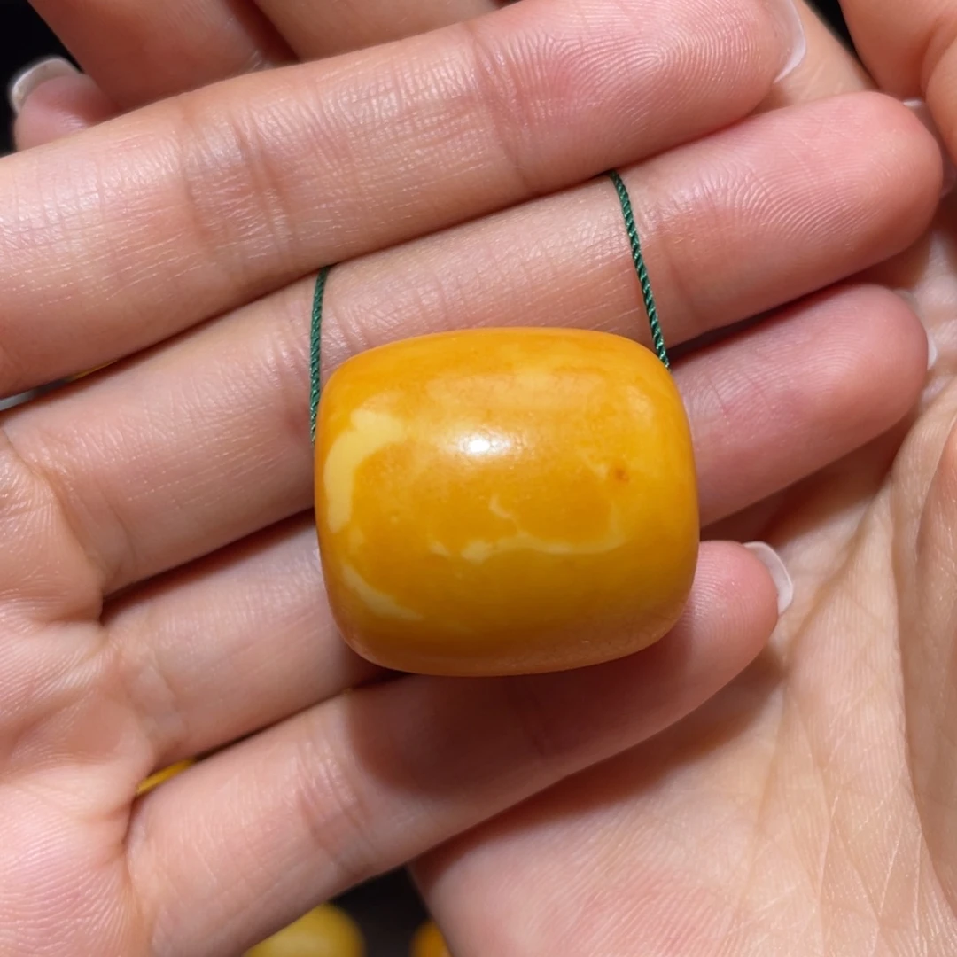 【闪购商品】琥珀裸石未镶嵌桶珠