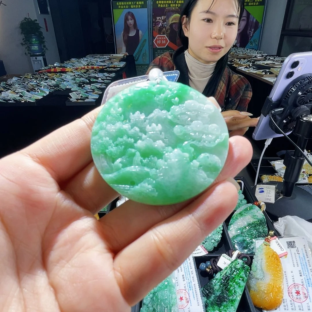 颈饰未镶嵌翡翠一