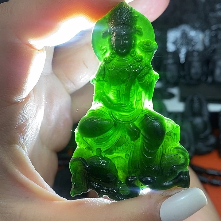 蛇纹石玉未镶嵌颈饰