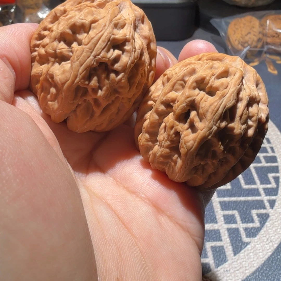 把件文玩核桃红锦鲤