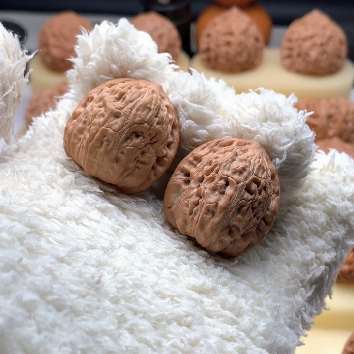 文玩核桃把件舍利子