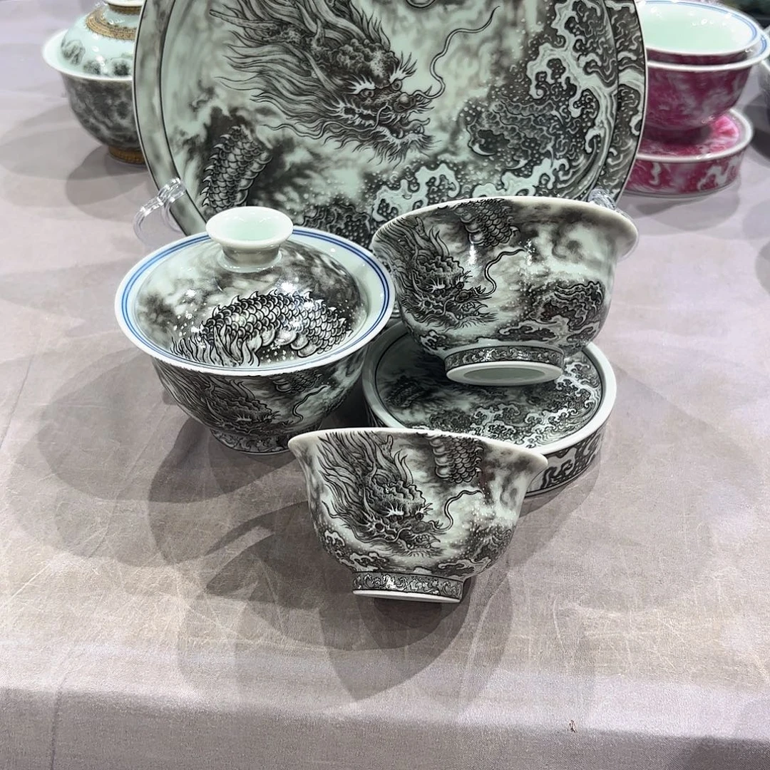 瓷片景德镇瓷器精品陈列