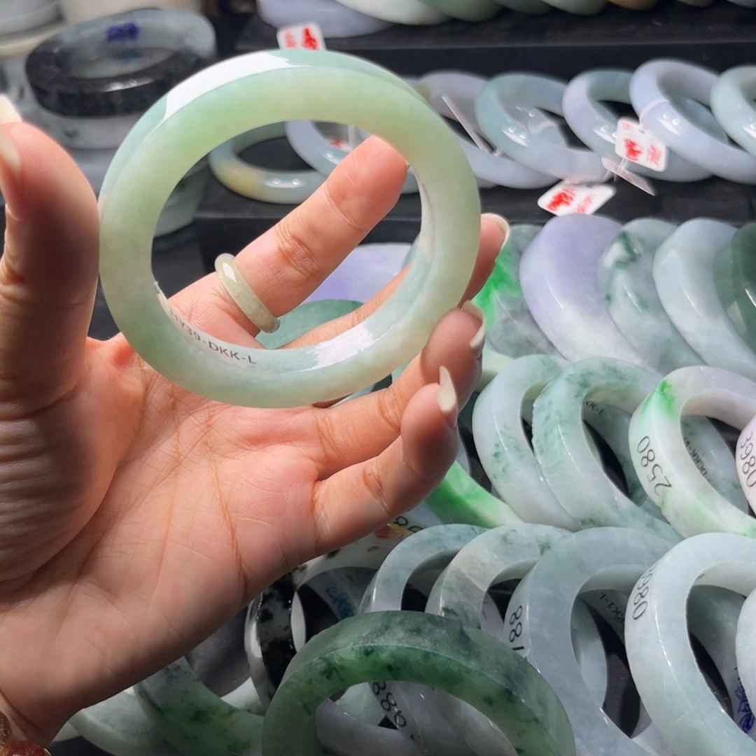 定制翡翠翡翠手镯未镶嵌