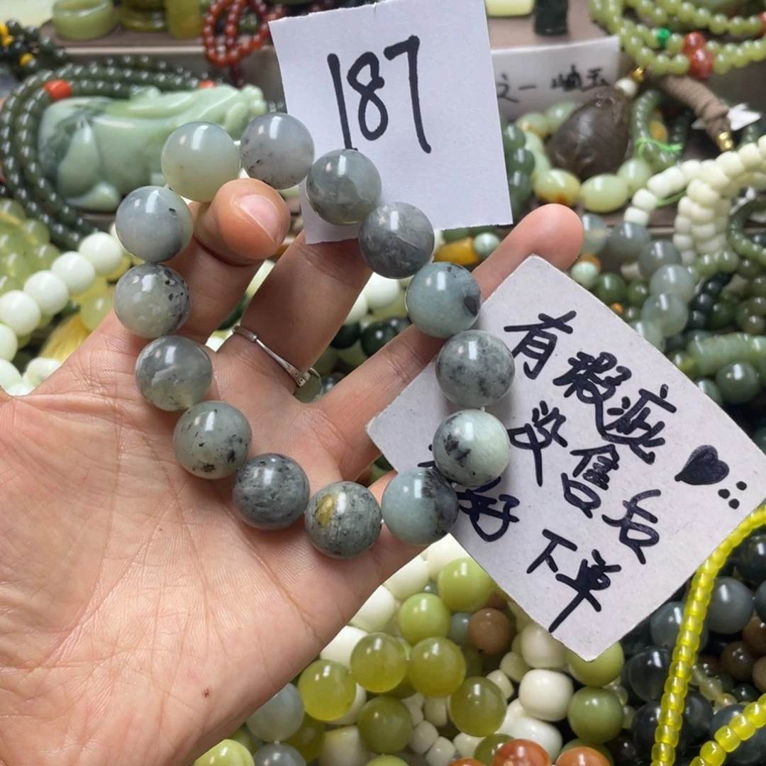 未镶嵌蛇纹石玉手链
