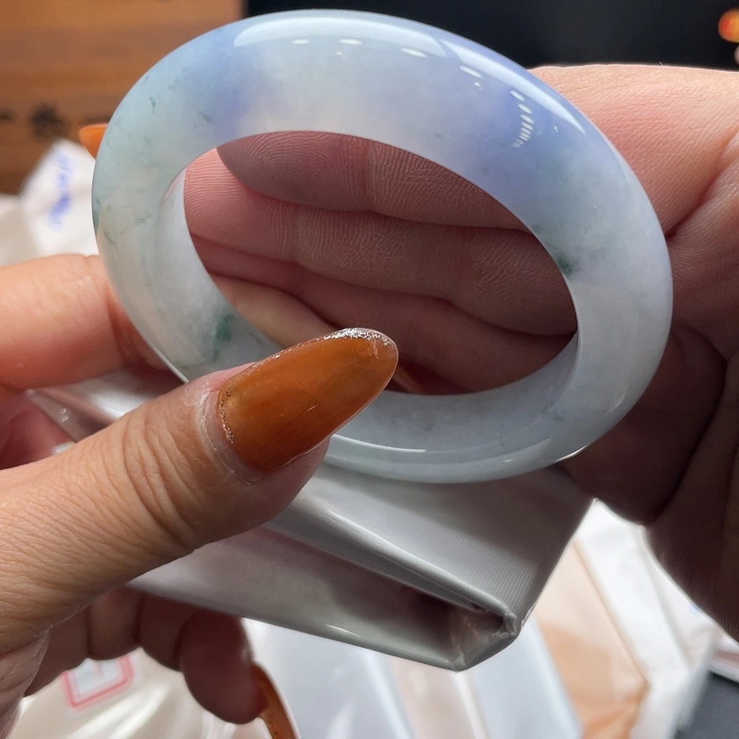 翡翠未镶嵌手镯52.8正圈