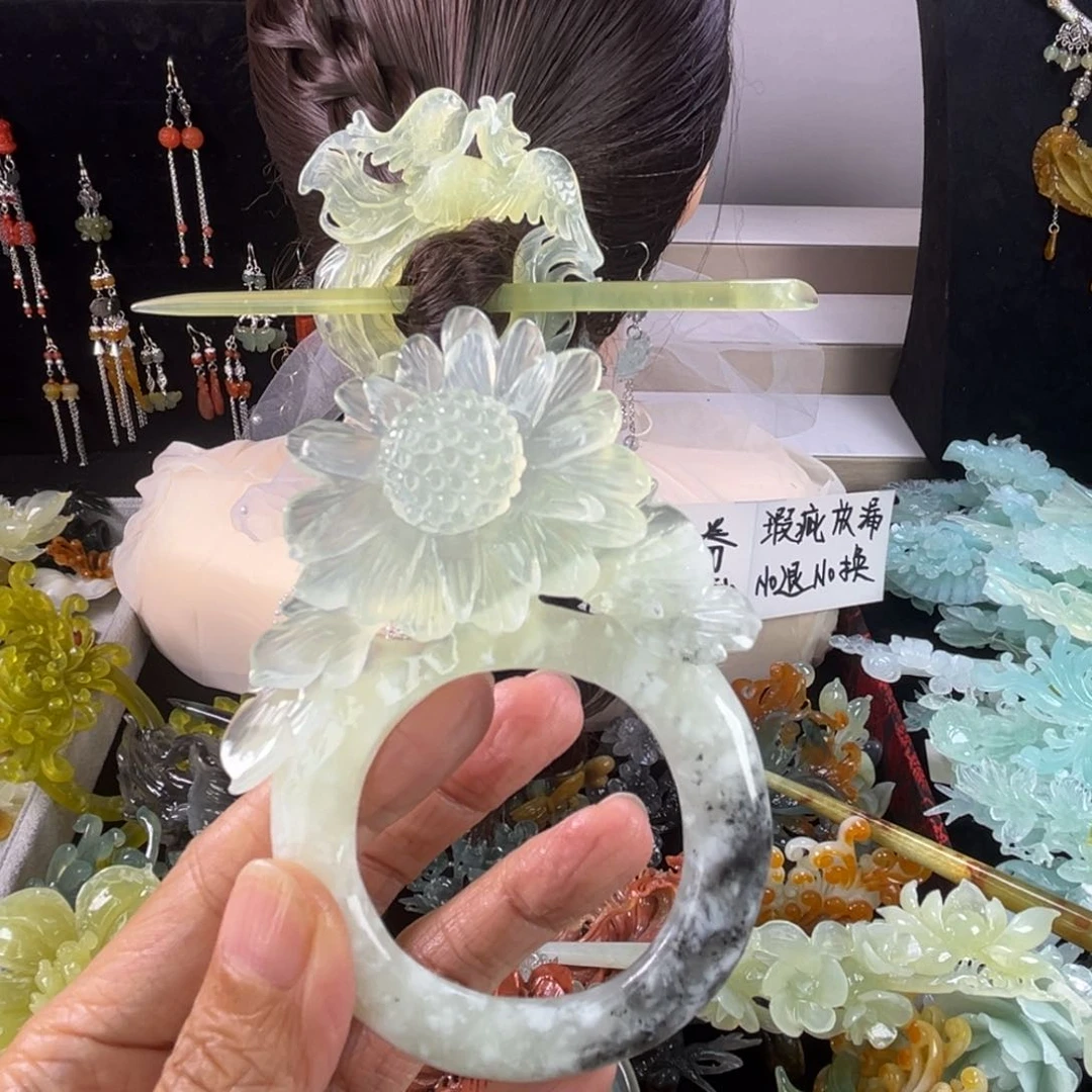 未镶嵌岫玉发饰瑕疵