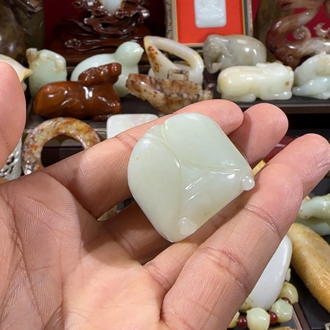 和田玉未镶嵌把件用*