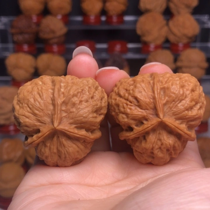 文玩核桃吊坠14花开富贵