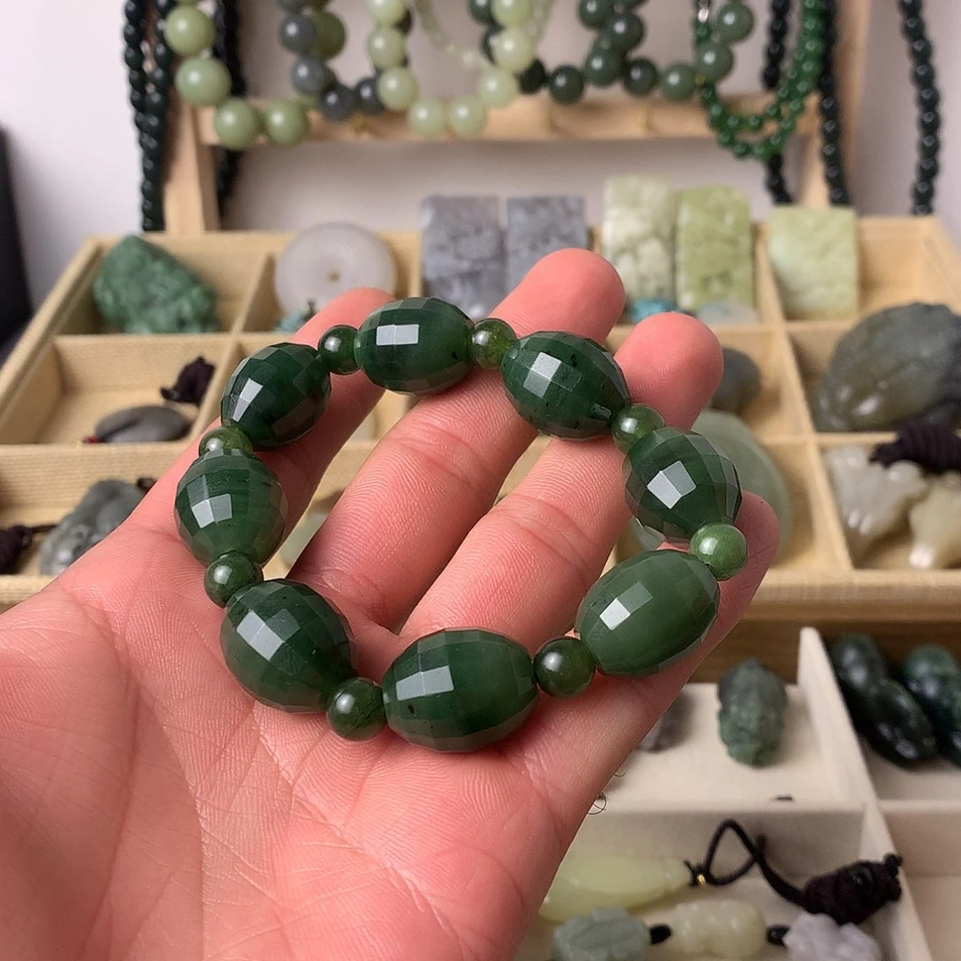 和田玉（碧玉）未镶嵌手链