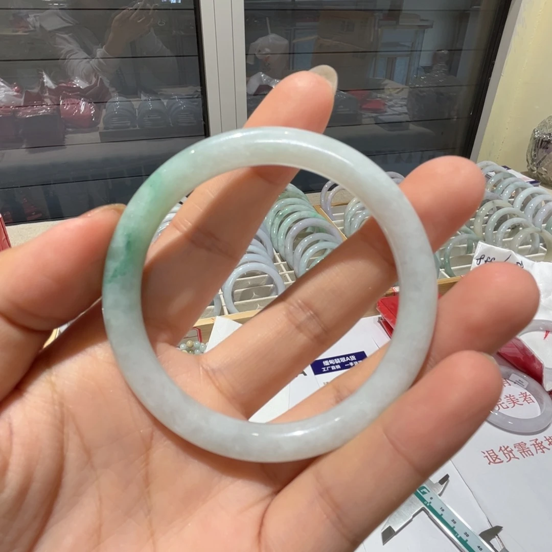 未镶嵌手镯翡翠天然缅甸翡翠手镯