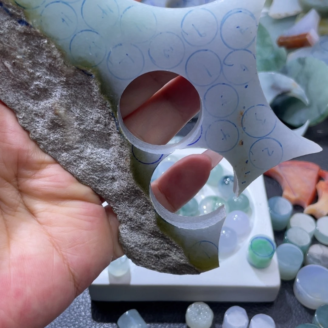 定制翡翠未镶嵌天然翡翠18颗9➕圆珠