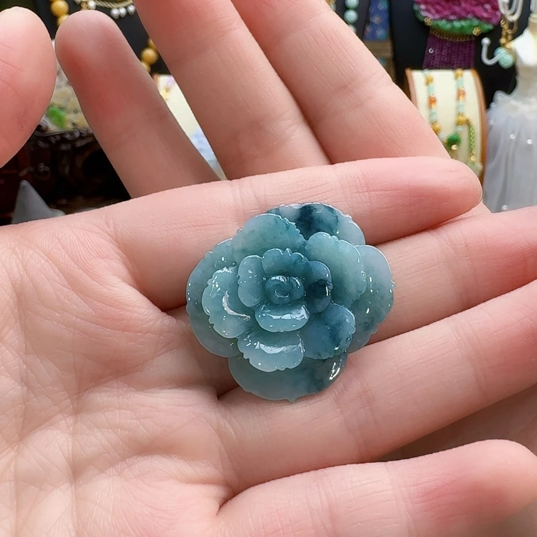 翡翠未镶嵌吊坠(赠链)很好看 很冰润