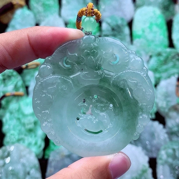 天然A货翡翠三羊开泰