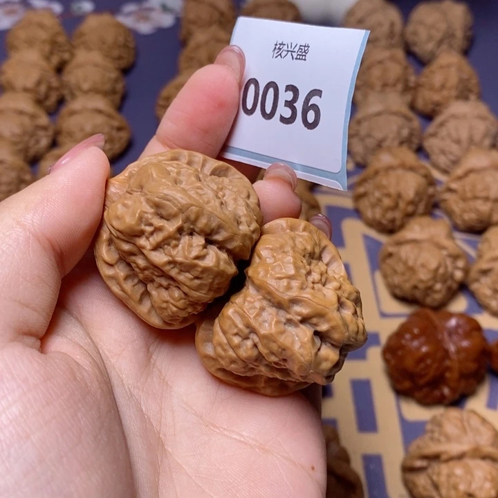 文玩核桃吊坠文玩核桃蛤蟆头麻核桃