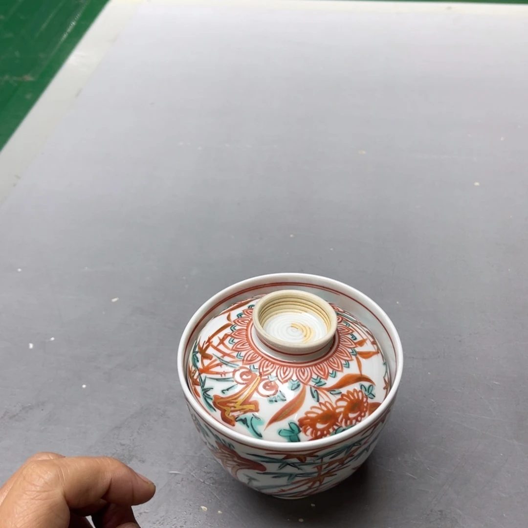 咔***咔瓷片密密麻麻地铺满一