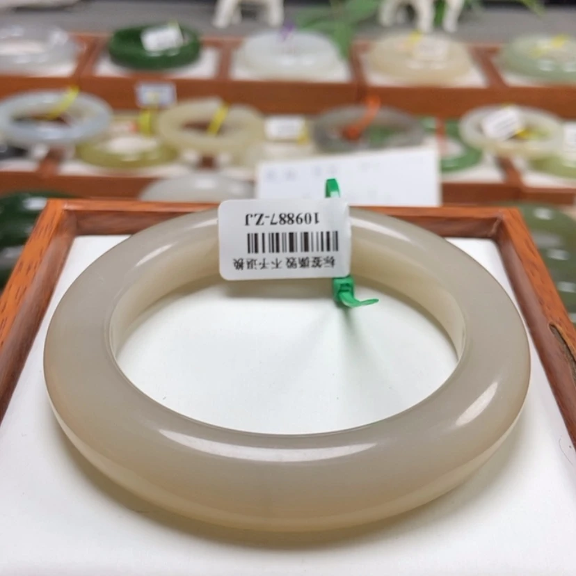 【闪购商品】和田玉手镯未镶嵌21藕粉56/57/水线