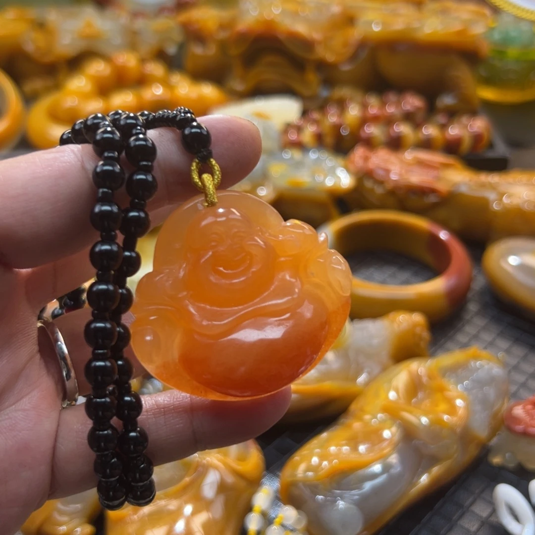 石英质玉未镶嵌颈饰