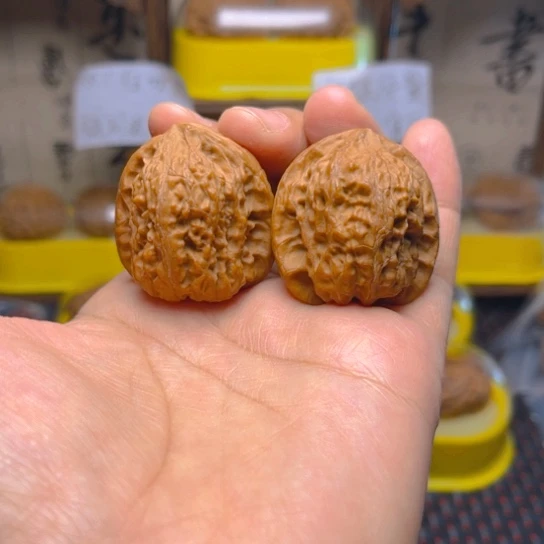 文玩核桃吊坠罗汉