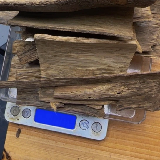 嗷***夜沉香沉香碎屑100克