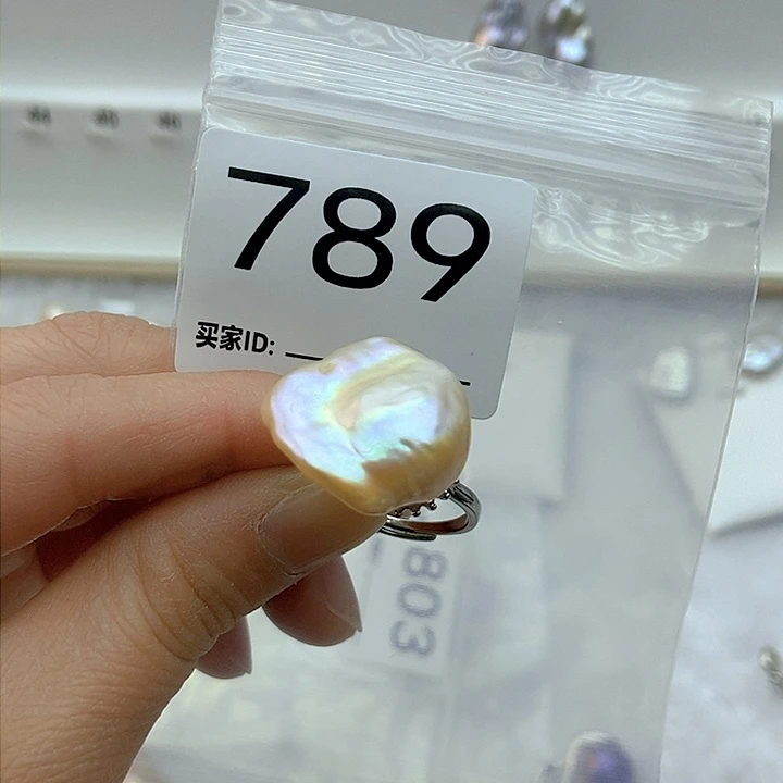 淡水珍珠颈饰合金