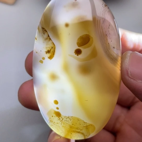 玛瑙/玉髓颈饰未镶嵌墨*